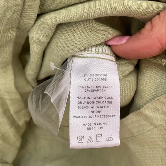 KUT NWOT Sage Green Linen Lightweight shorts drawstring Summer Large - Picture 5 of 6